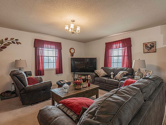 5th image of 428 Dodd Rd