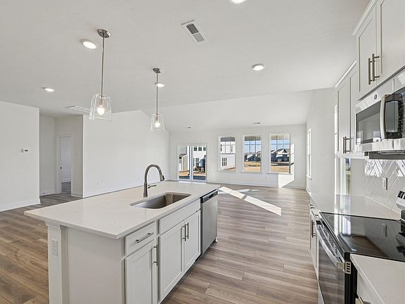 5th image of 109 Millview Way