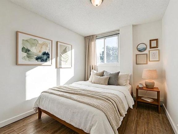 5th image of 2220 W 16a St SW #204