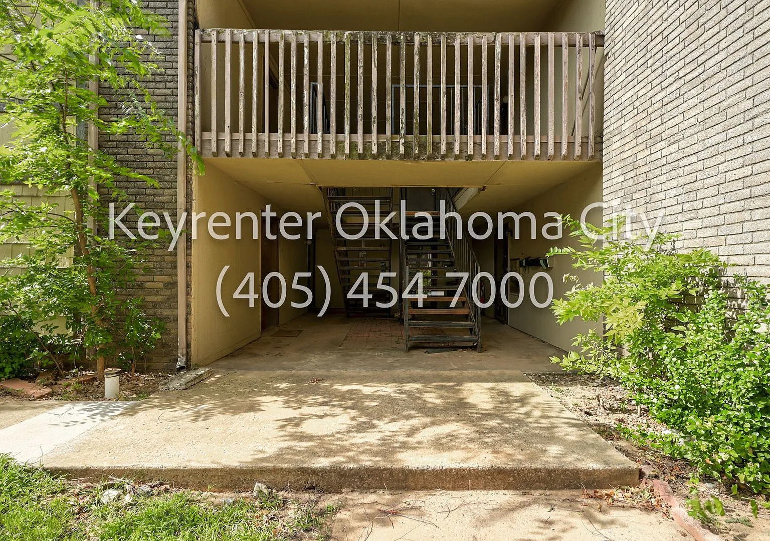 6550 N Meridian Ave Townhouse — Photo 3