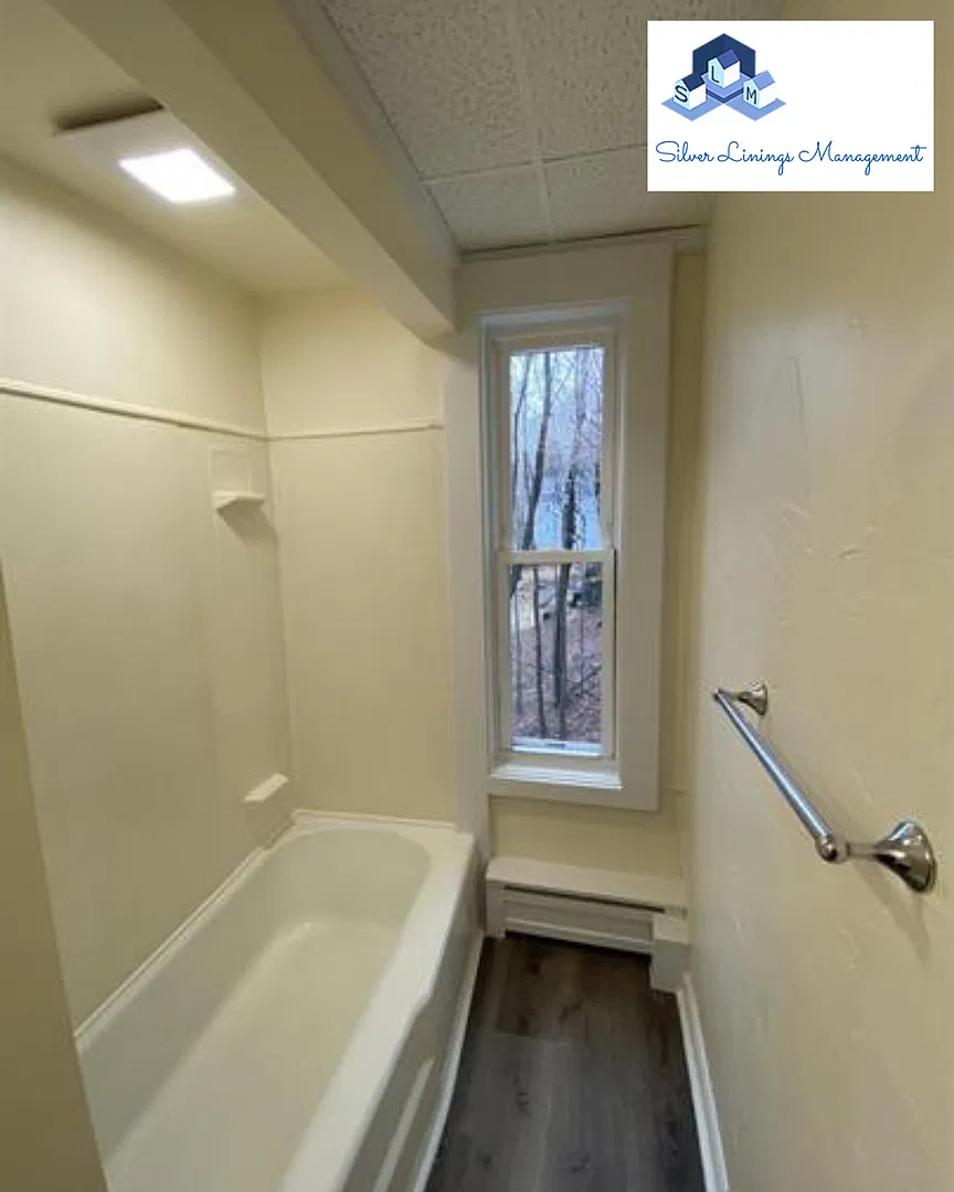 18Nutting-Fitchburg — Photo 3