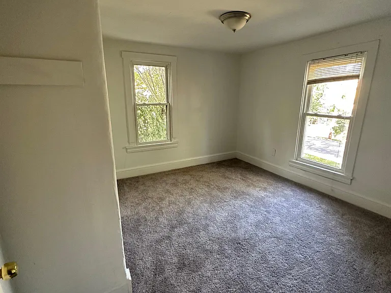 33 E Adams St #2 — Photo 6