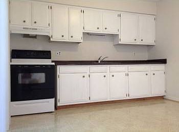 3rd image of 7100 Senn Way