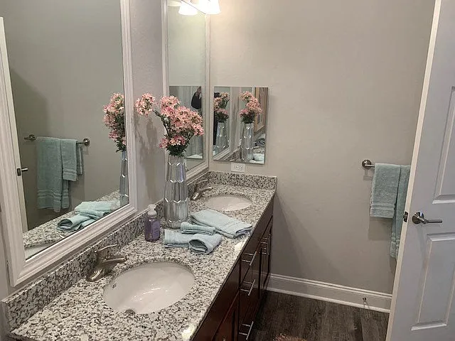 The Estates at Legends — Photo 9