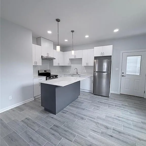 1704 Clinton St #1 — Photo 16