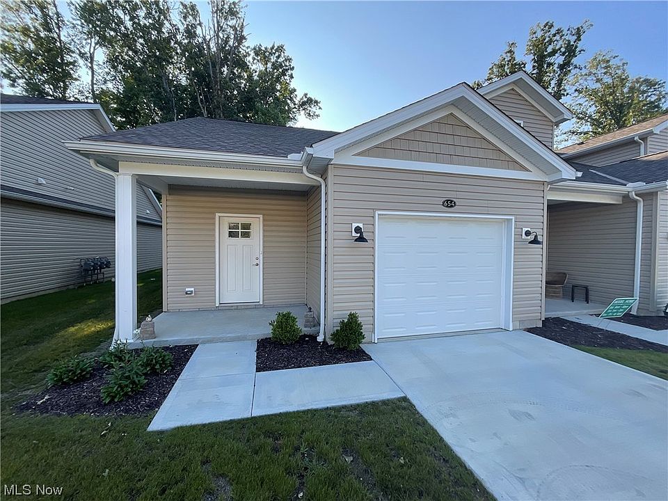 654 Treadway Blvd, Sheffield Lake, OH 44054 Zillow