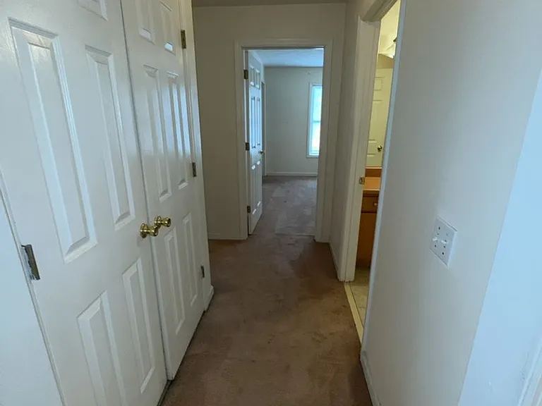 2922 Howard Ave — Photo 5