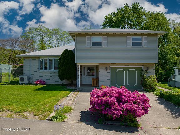 2nd image of 143 Barber St