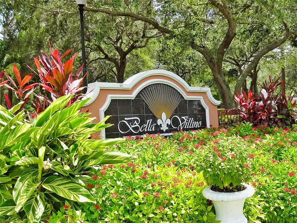 2 bed, 2.0 bath, 1089 sqft, $1,900 — Photo 3