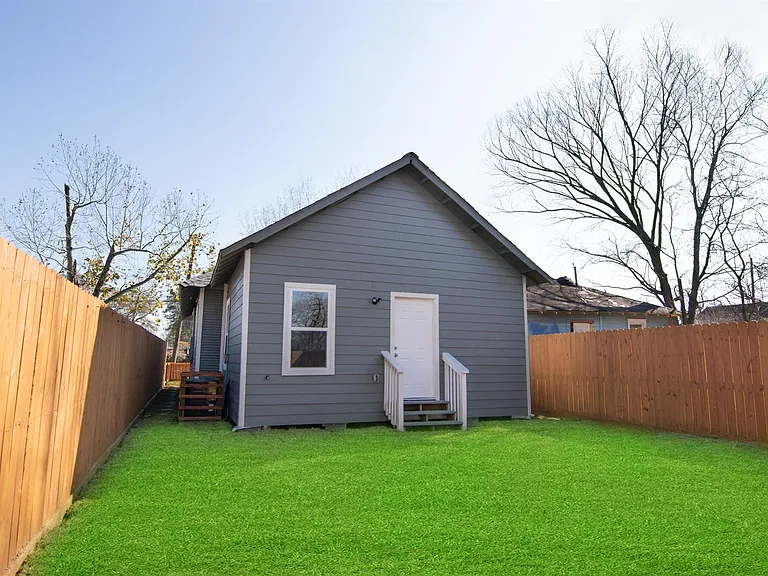1709 Stevens St — Photo 15