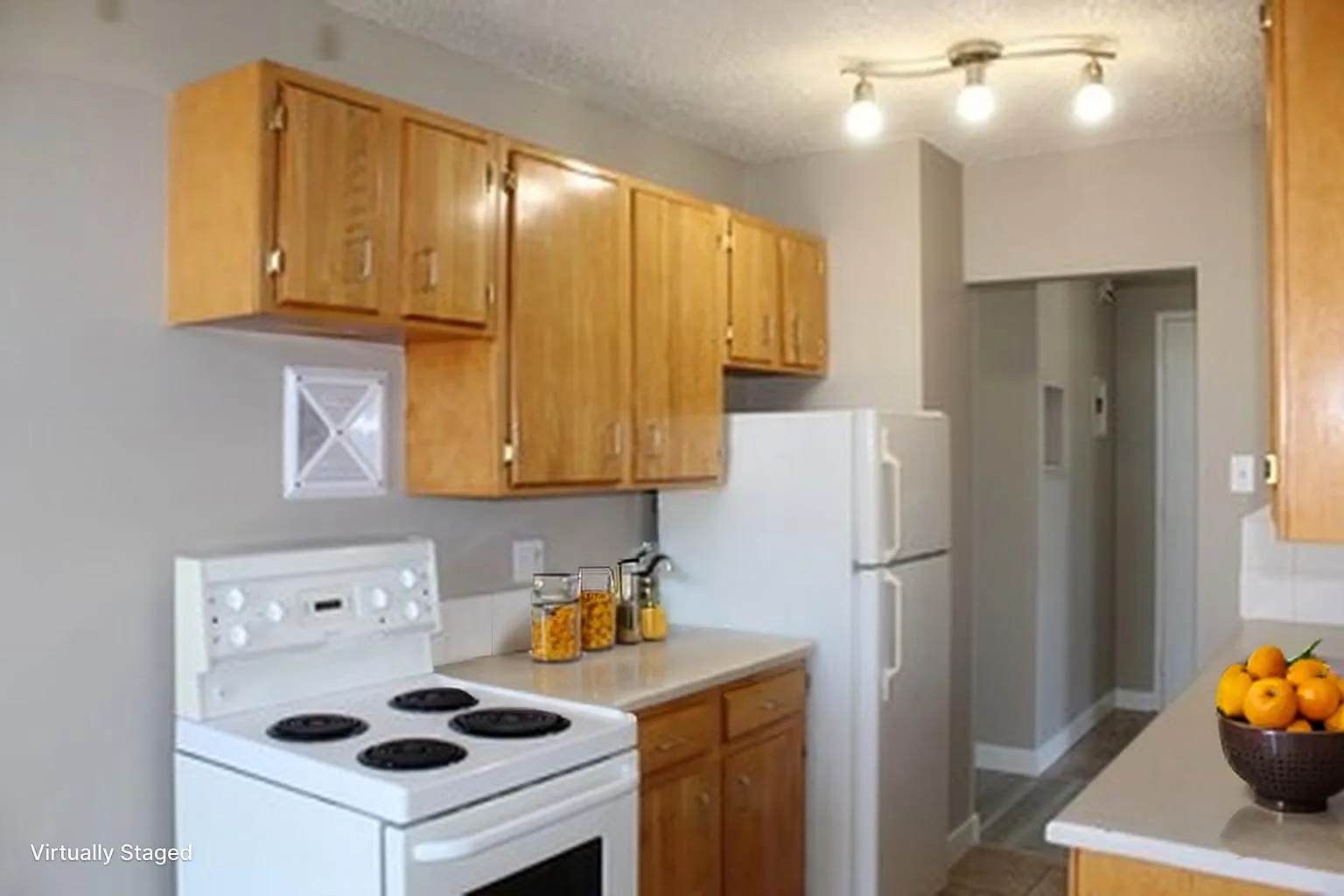 Elizabeth Manor Apartments — Photo 4
