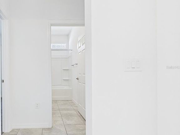 4th image of 6506 SW 75th Avenue Rd