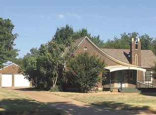 910 S Main St, Kingfisher, OK 73750