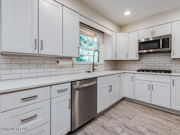 5th image of 21 Skyview Dr