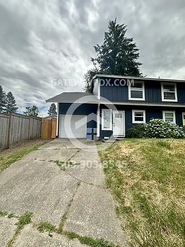 2322 SE 7th St Photo 1