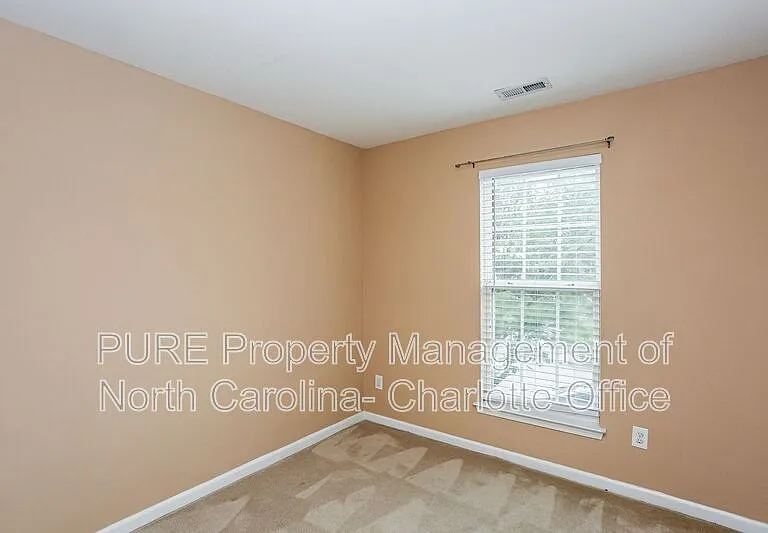 18040 Delmas Dr — Photo 13