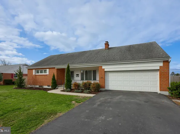 1232 Marie Ave, Ephrata, PA 17522