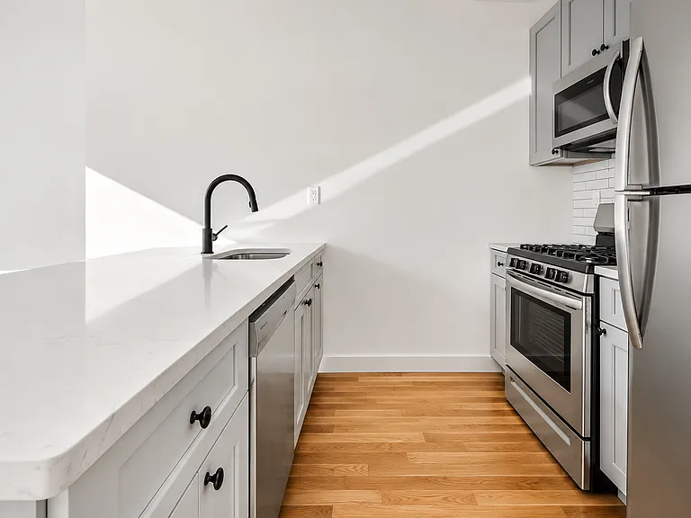 511A Monroe St #3 — Photo 3
