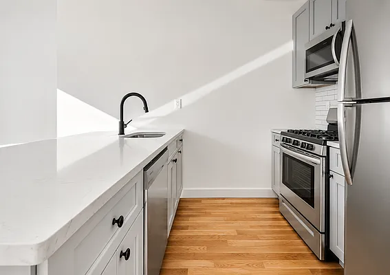 Kitchen, photo 1
