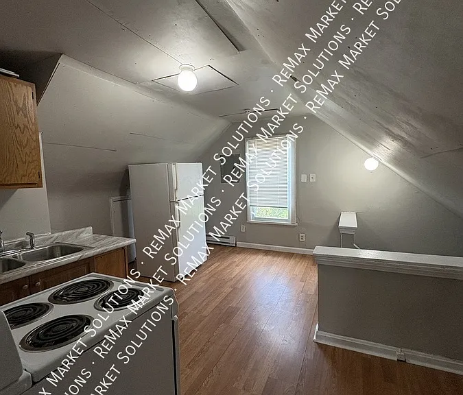 3790 E 146th St #3 — Photo 3