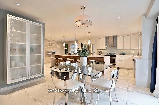 215 River Oaks Blvd E — Photo 12