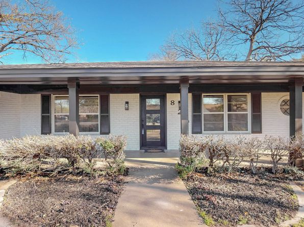 820 Bedford Ct W, Hurst, TX 76053