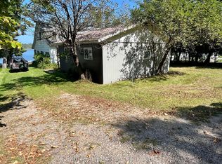 768 Forest Park Rd, Laurentian Valley, ON K8A 6W2