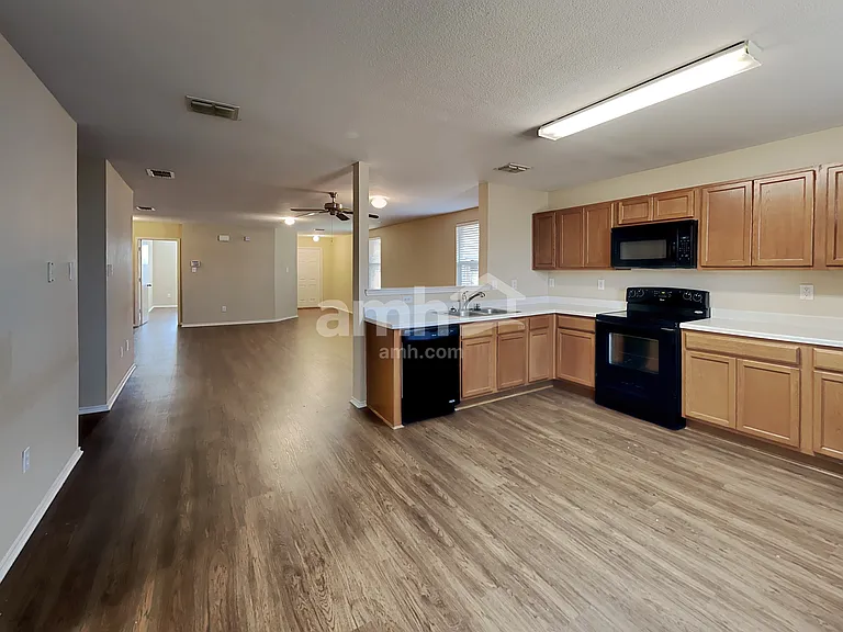 8427 Cotton Valley Ln — Photo 4