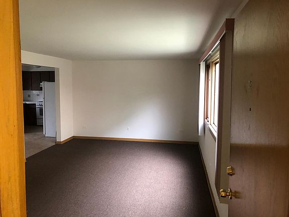 3rd image of 6018 N Avondale Ave