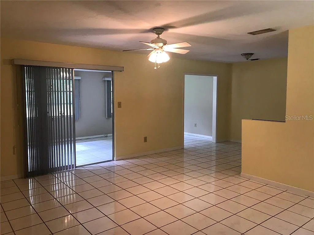 2 bed, 1.0 bath, 1225 sqft, $1,350 — Photo 2