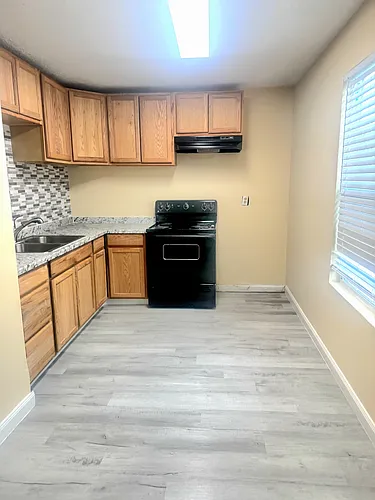 643 J St #2 Photo 1