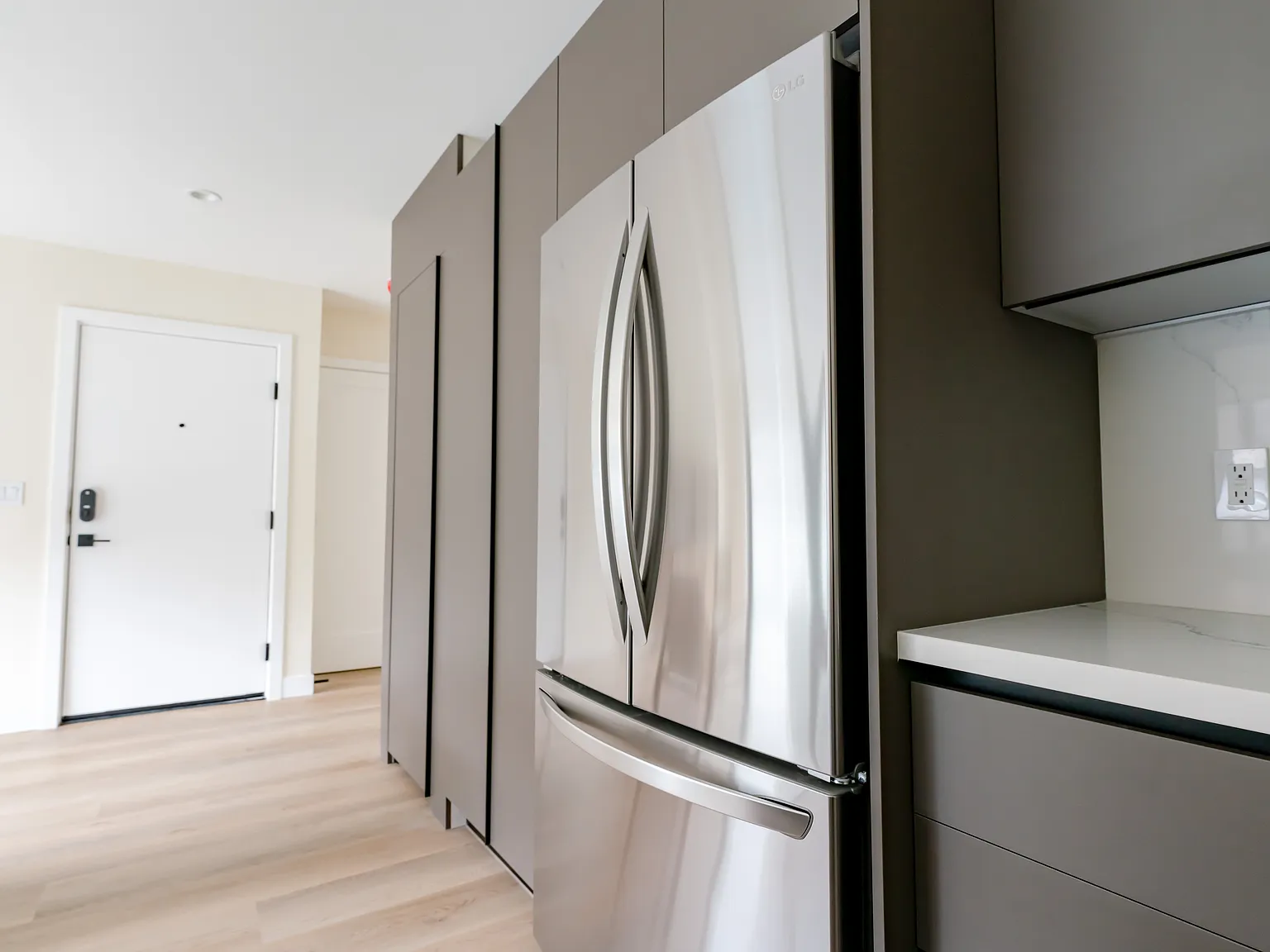 1 bed, 661 sqft, $4,600 — Photo 3