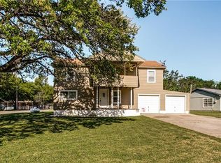6846 Briar Rd, Azle, TX 76020