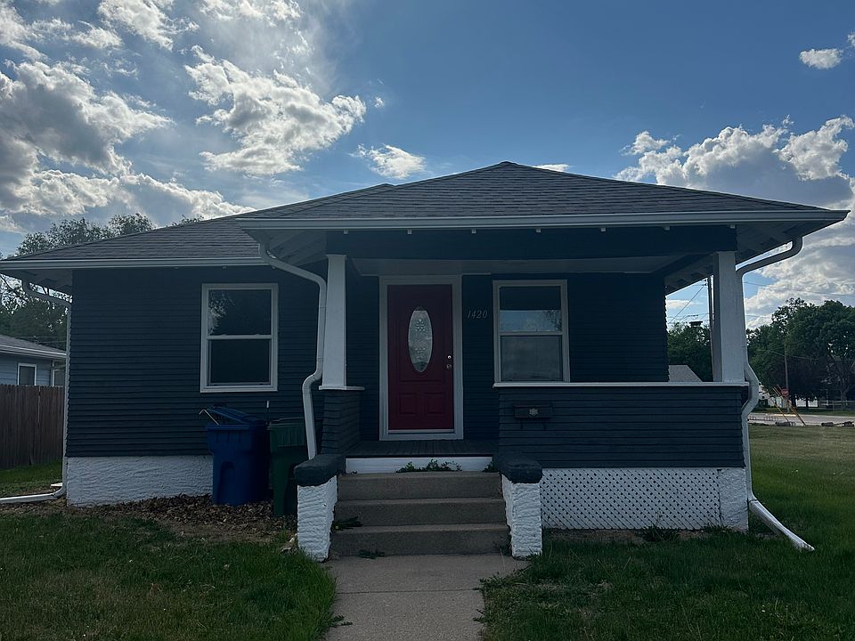 1st image of 1420 4th Ave