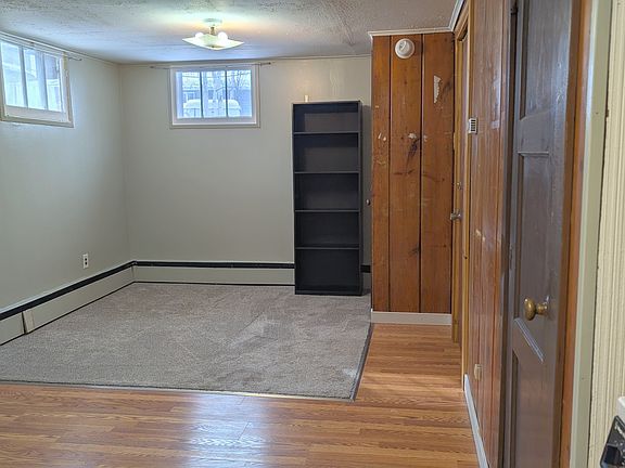 3rd image of 611 Bonnifield St #E