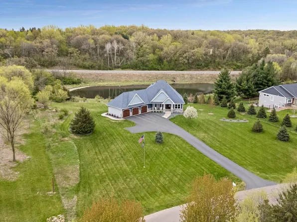 9408 Aladin Trl, Inver Grove Heights, MN 55077