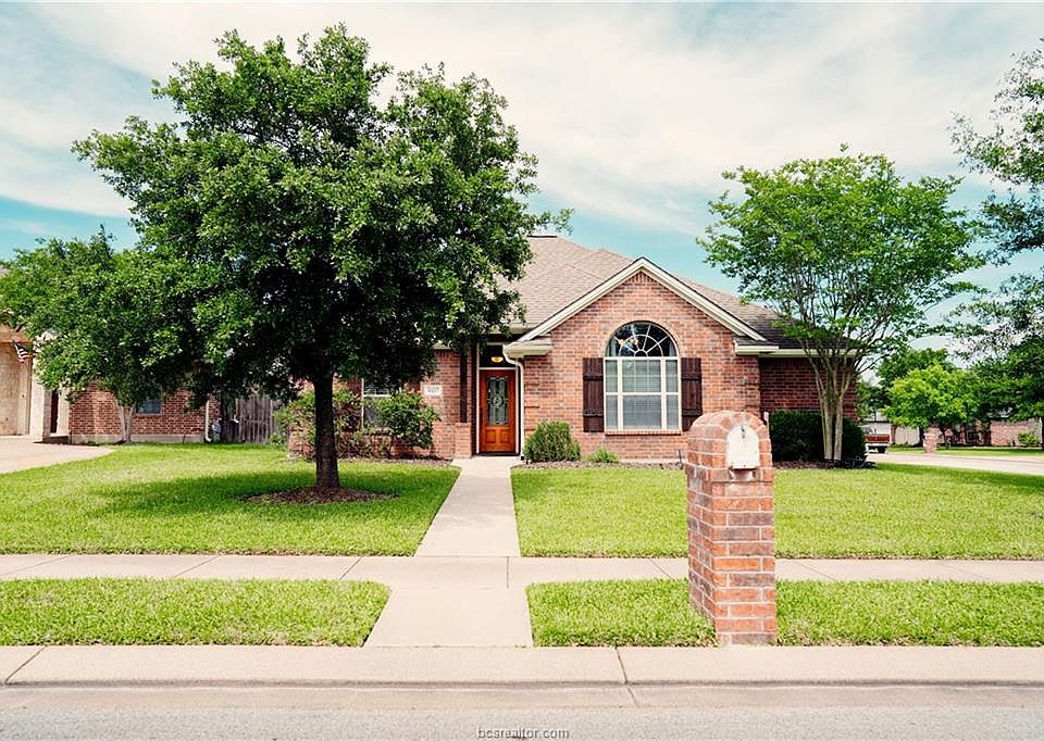 1st image of 8427 Lauren Dr