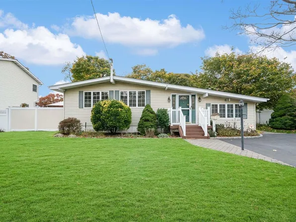 3 Peter Road, Ronkonkoma, NY 11779