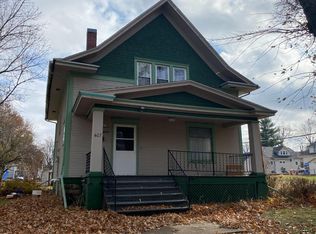 407 N 3rd St, Hiawatha, KS 66434