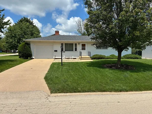 2327 13th St, Peru, IL 61354