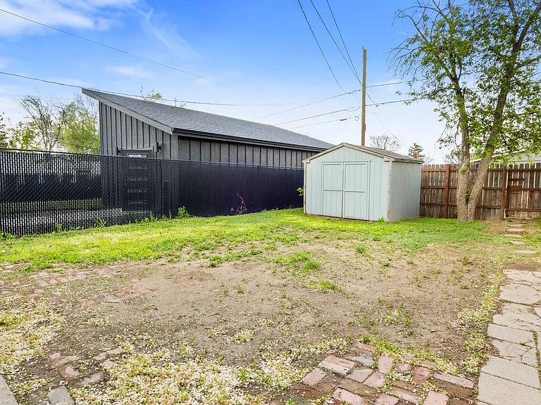 202 N Hooker St — Photo 34