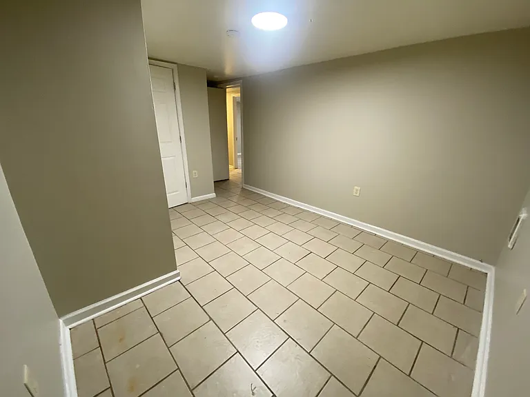 4315 Southern Pkwy #5 — Photo 8