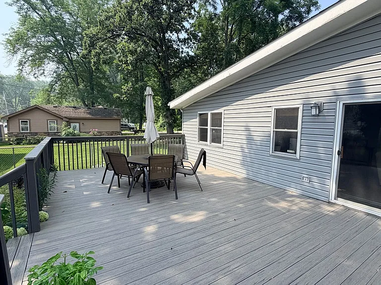 4234 Riverside Dr — Photo 11