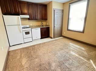 816 S 14th St #4, Lincoln, NE 68508
