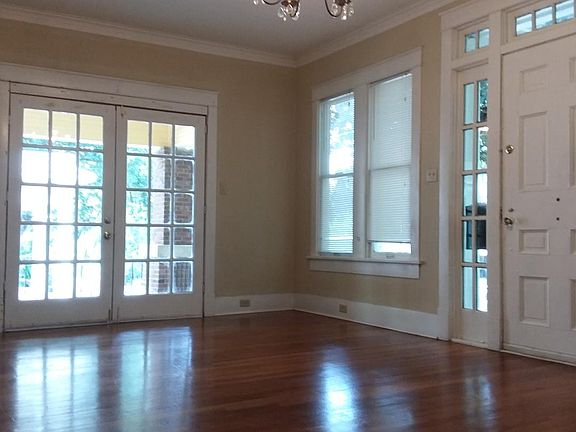 4th image of 927 W Woodlawn Ave