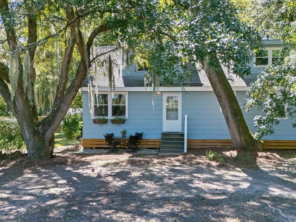 1st image of 7299 Commodore Rd