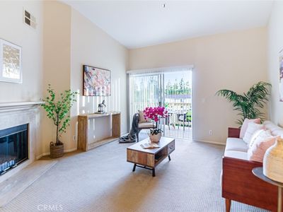 5805 Oak Bend Ln Unit 302, Oak Park, CA, 91377