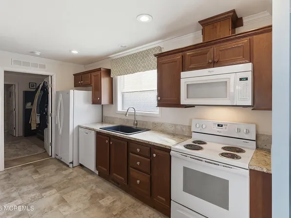 511 Wrightstown Sykesville Road #116, Wrightstown, NJ 08562