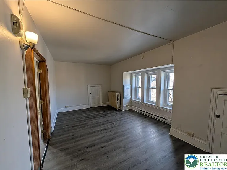 168 W Main St #3F — Photo 8