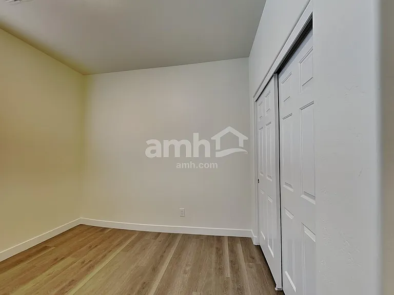 8854 W Northview Ave — Photo 13